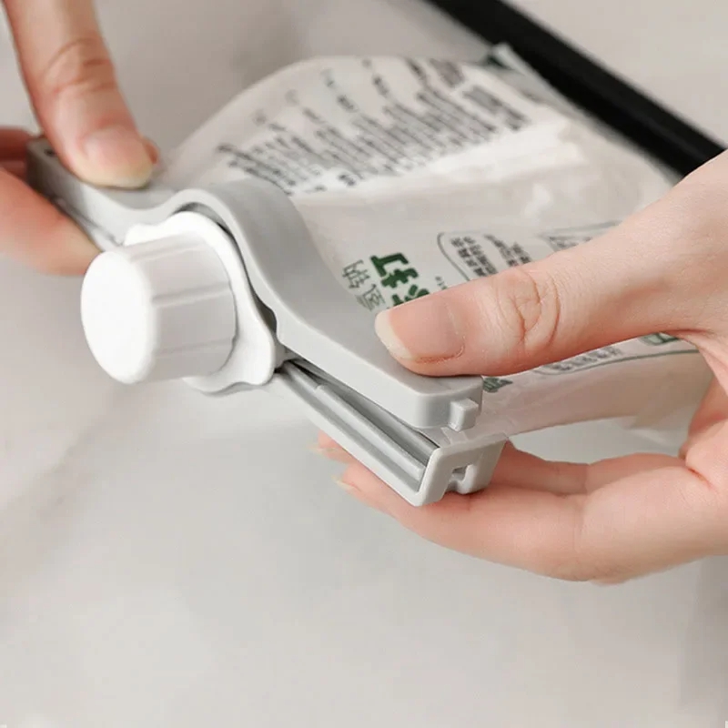 مشابك أكياس لحفظ الطعام والوجب - مراجعة Quirky Kitchen Gadgets وسعره