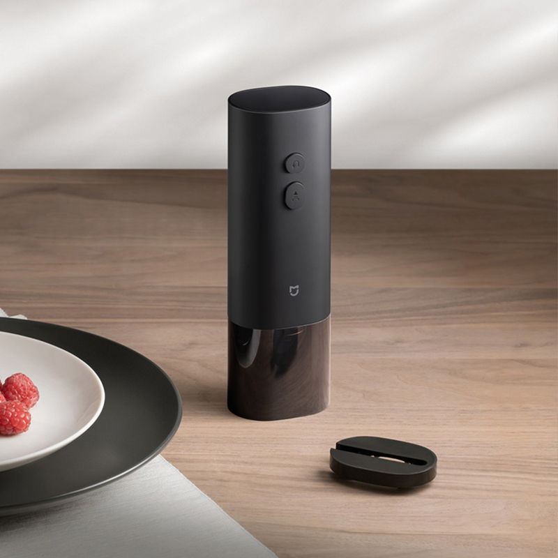 فتاحة زجاجات نبيذ كهربائية من  - مراجعة Kitchen Gadgets Needed وسعره