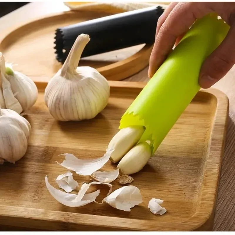 أنبوب متجرد الثوم تقشير تقشير  - مراجعة Kitchen Gadgets Youtube وسعره