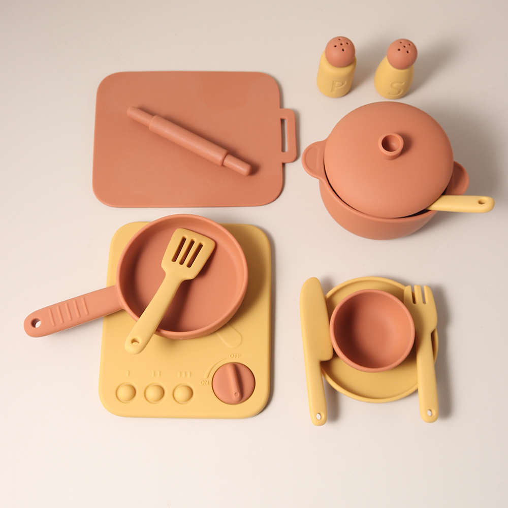 مجموعة ألعاب طهي من السيليكون  - مراجعة Kitchen Gadgets For Kids وسعره