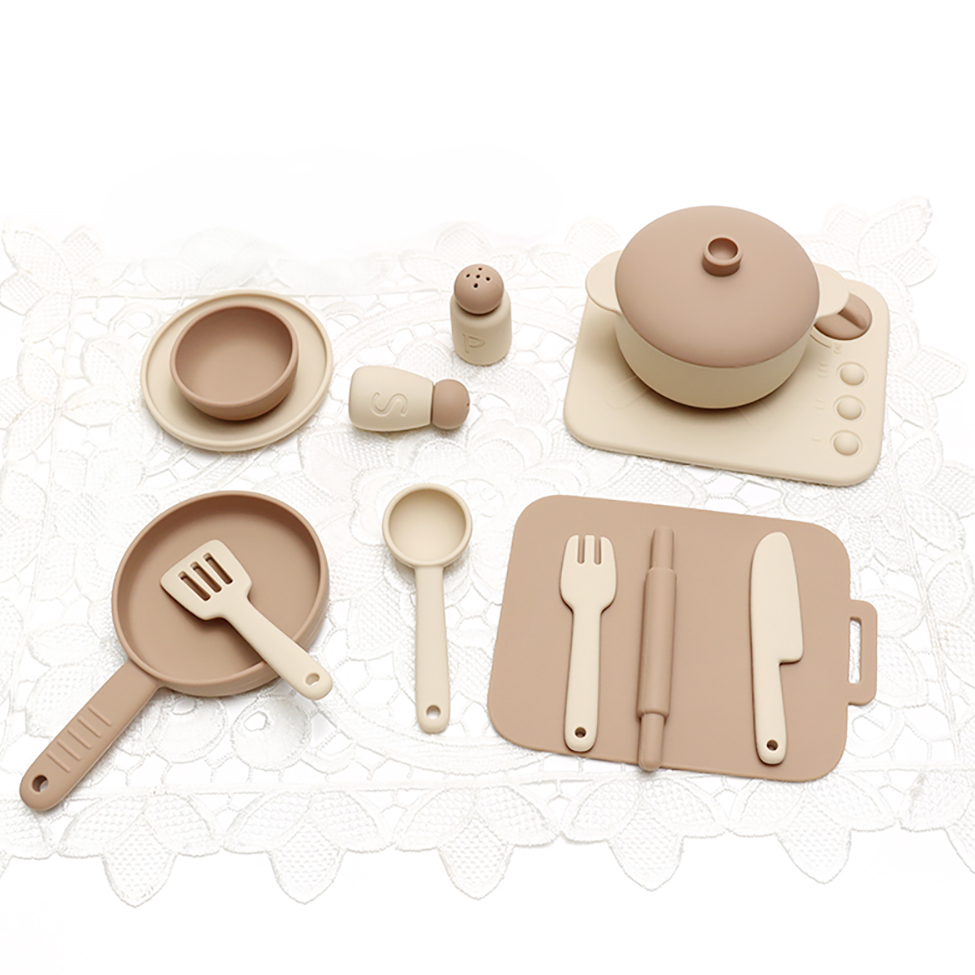 مجموعة ألعاب طهي من السيليكون  - مراجعة Kitchen Gadgets For Kids وسعره